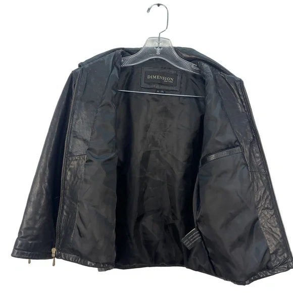 Cropped Black Leather Jacket - Picture 4 of 10